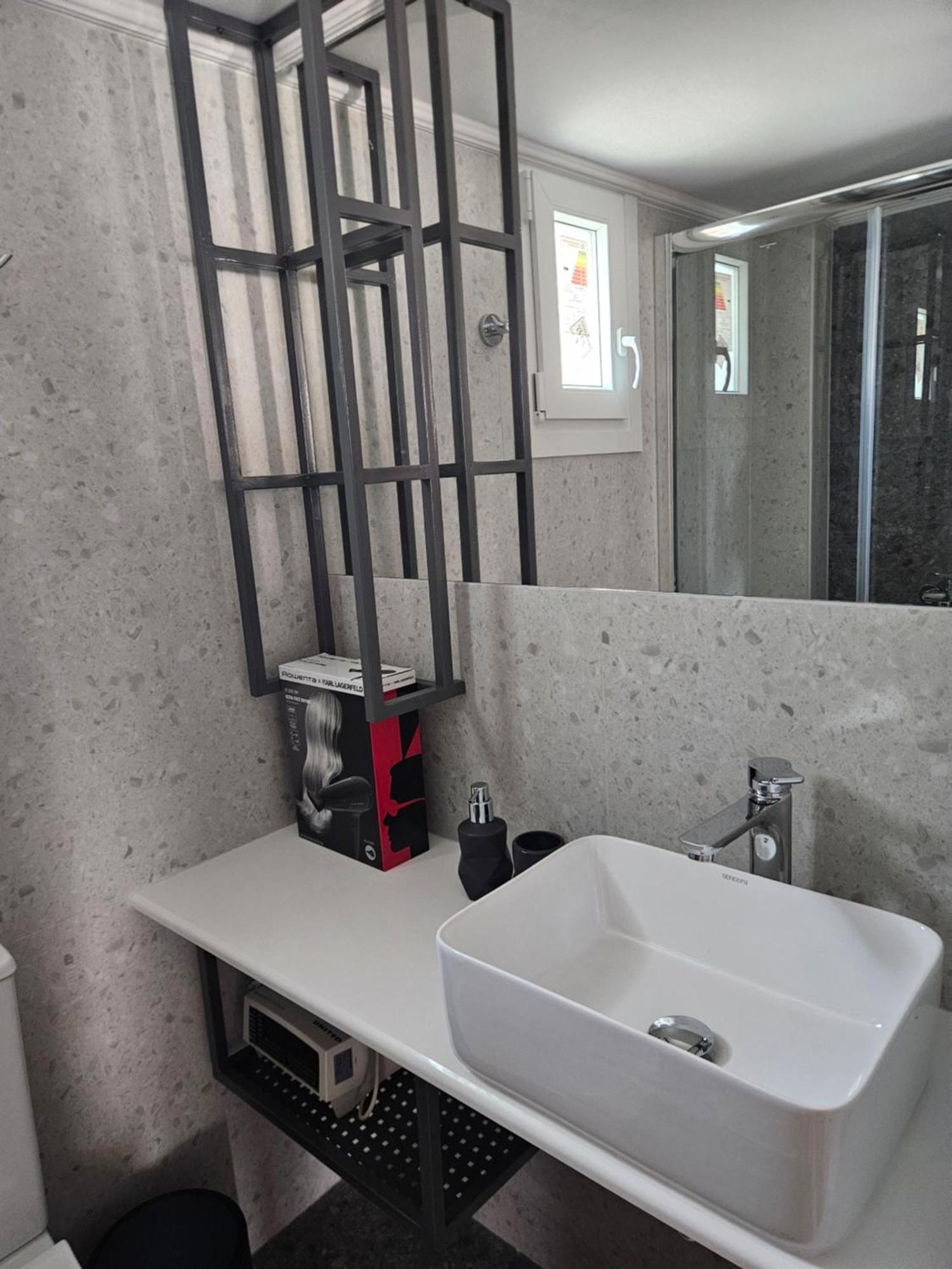 Koukoufli Penthouse 2Bds Apartment เทสซาโลนิกิ ภายนอก รูปภาพ