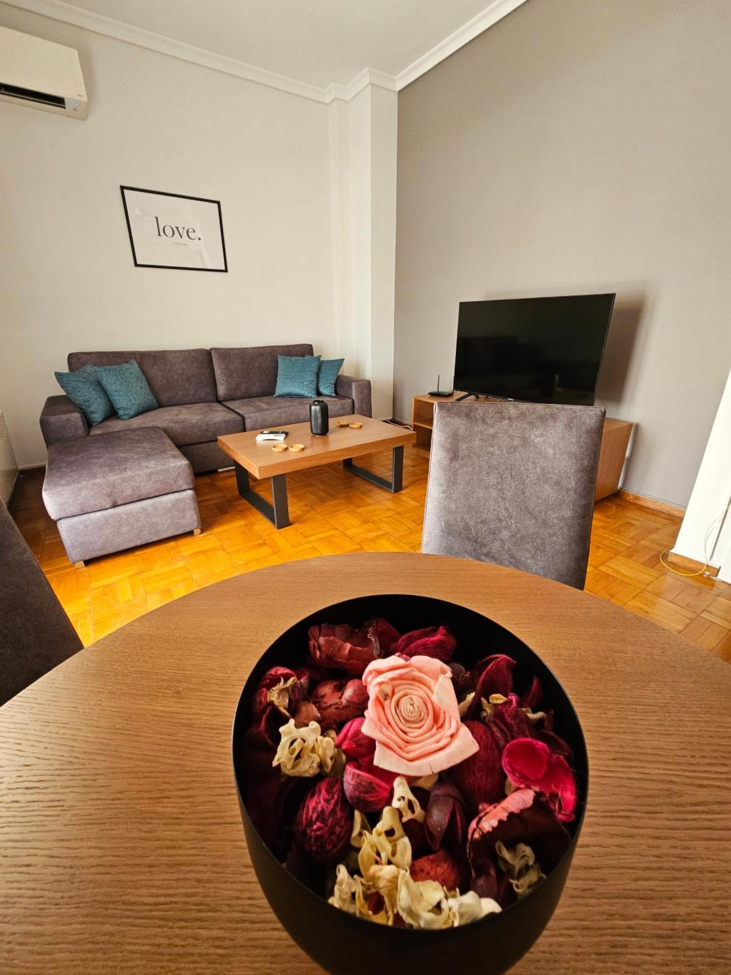 Koukoufli Penthouse 2Bds Apartment เทสซาโลนิกิ ภายนอก รูปภาพ